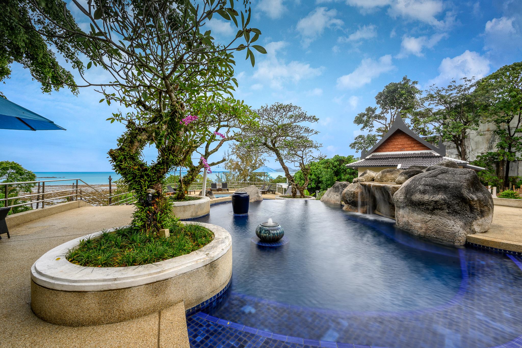 Namaka Resort Kamala Exterior foto The Rock Resort