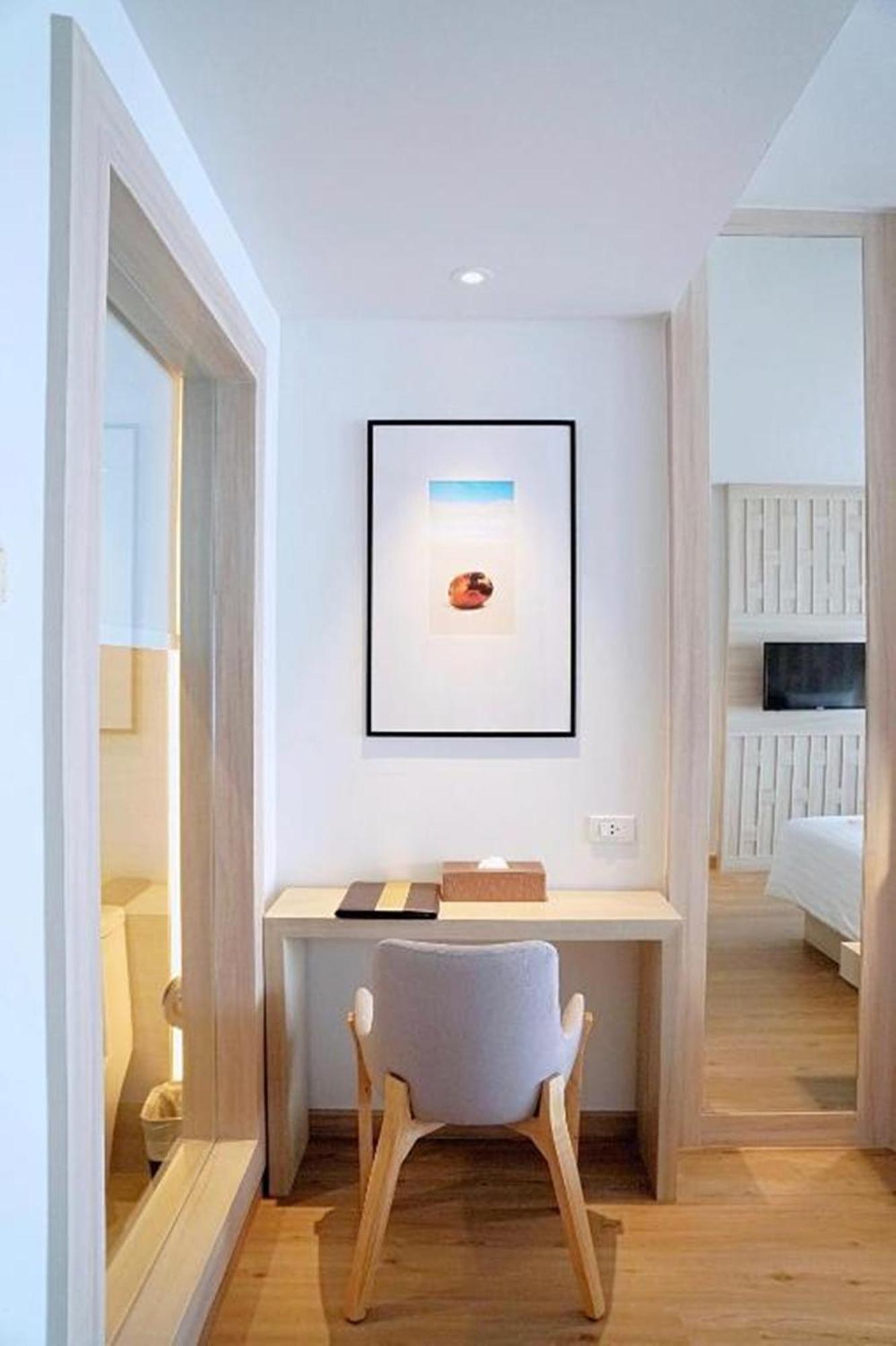 Namaka Resort Kamala Exterior foto Installation view of the exhibition "The Sea is a Room", 2019