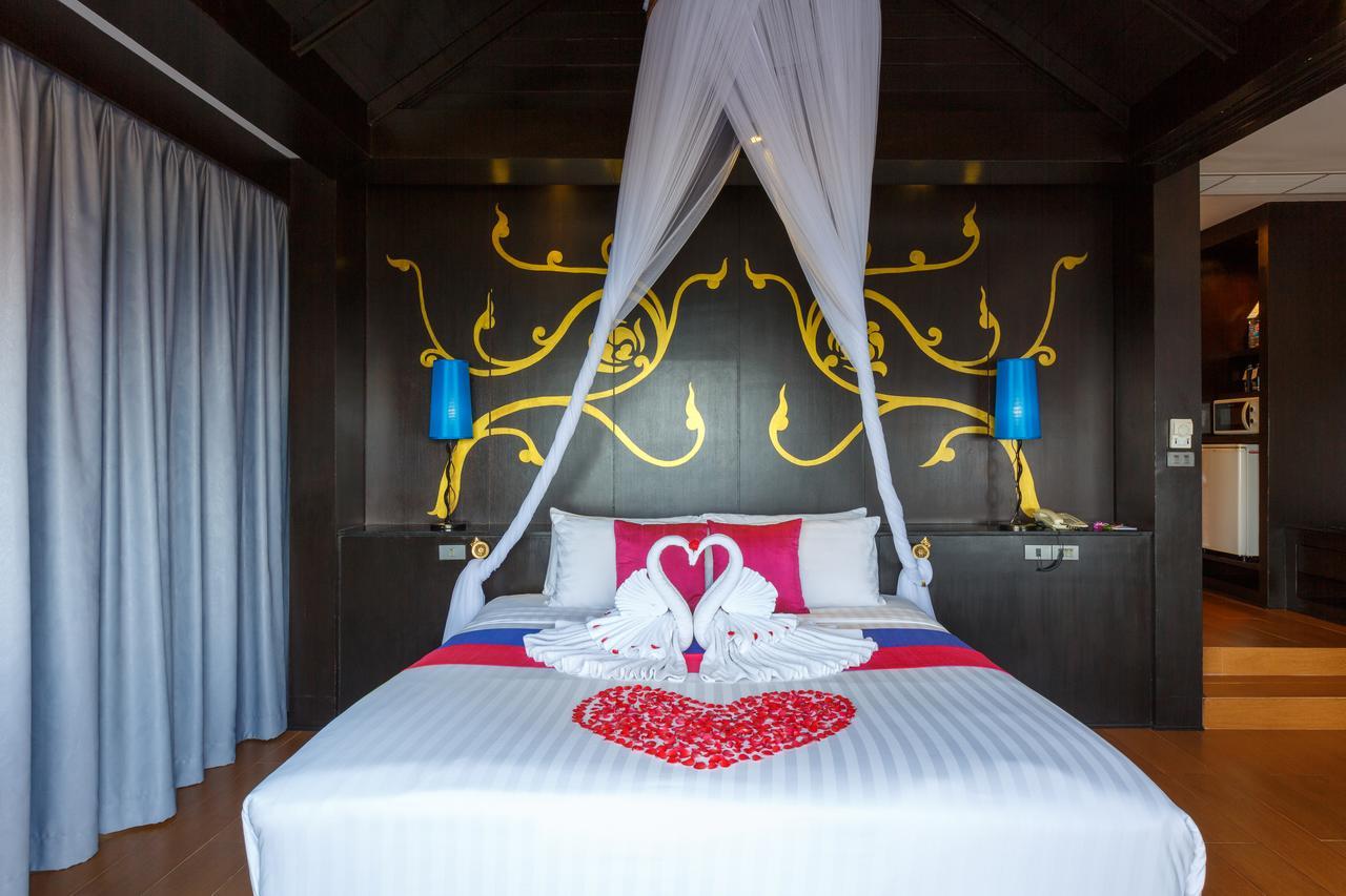 Namaka Resort Kamala Exterior foto A bedroom at the resort